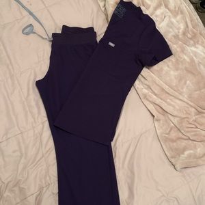 PURPLE FIGS SCRUB SET. SIze S.